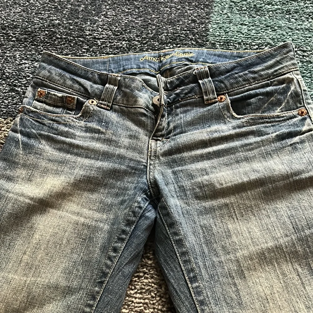 American Eagle, boot cut jeans. Gently worn, size 4-short - Picture 4 of 5
